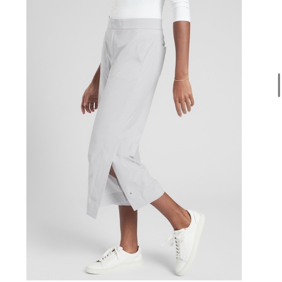 Athleta Pants - 🌸 ATHLETA Tribeca Crop Pant Grey Size 12